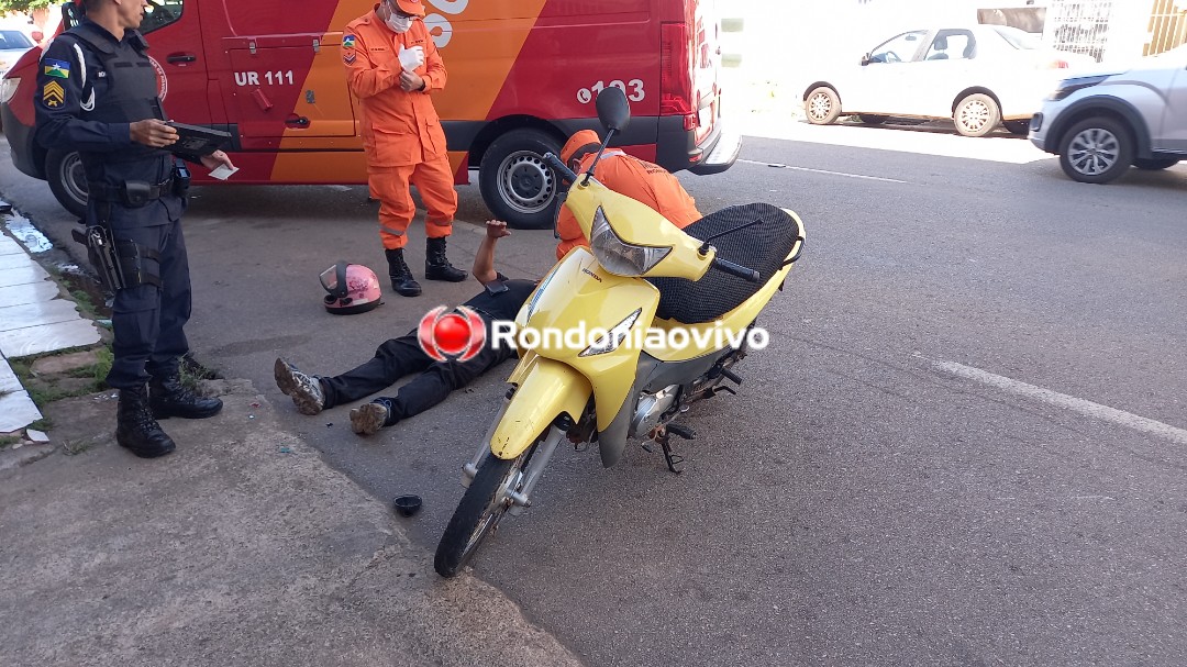 VEJA O VÍDEO: Motociclista fica ferido após bater em carro na Pinheiro Machado