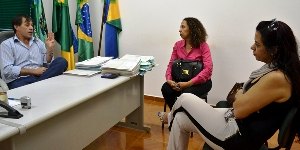 Prefeito Obadias de Alto Alegre recebe visita institucional da Arom
