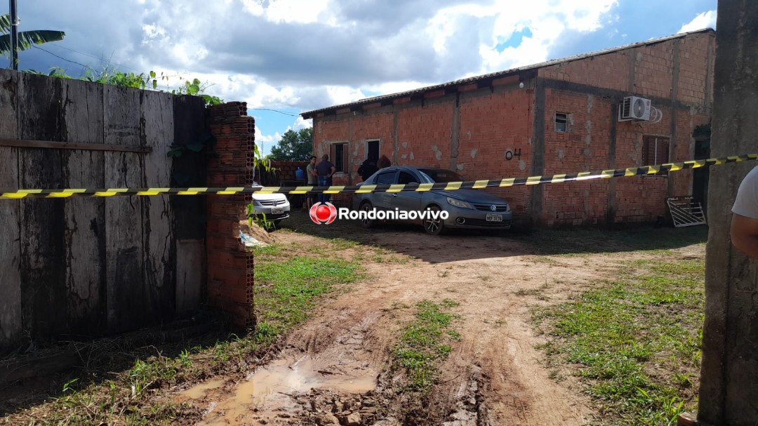 MORTE: Homem é morto a tiros e facadas em residência na zona Leste da capital 
