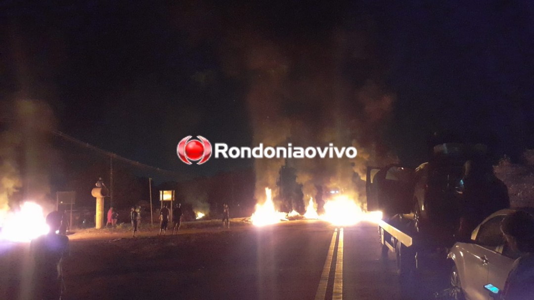 MANIFESTAÇÃO: Moradores da Vila Princesa fecham a BR-364 em protesto 