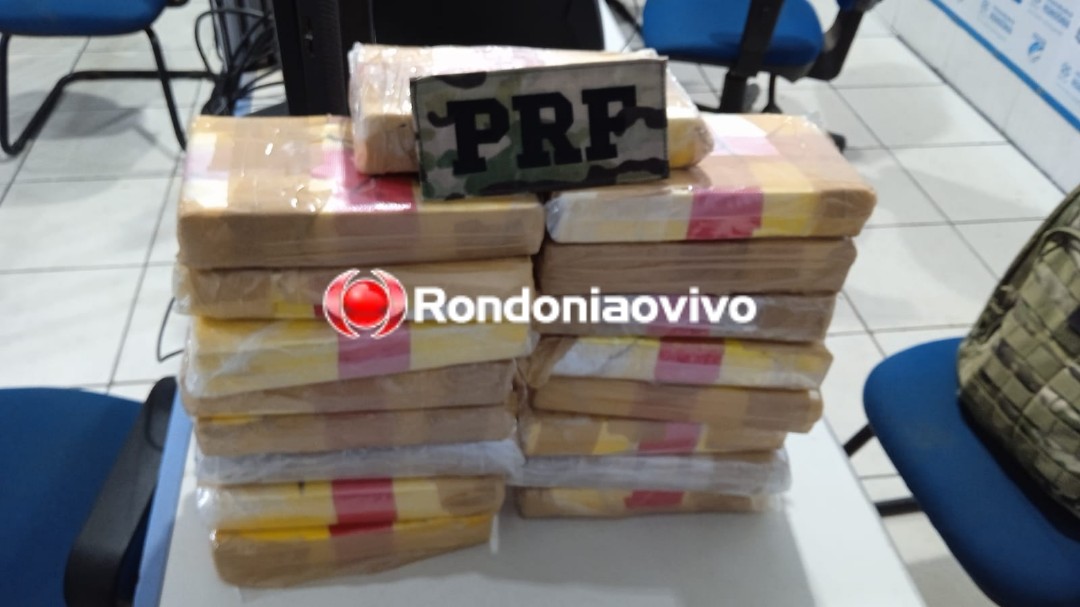 PRF INTERCEPTOU: Cegonha levava carro para Goiânia com cerca de 20 quilos de drogas 