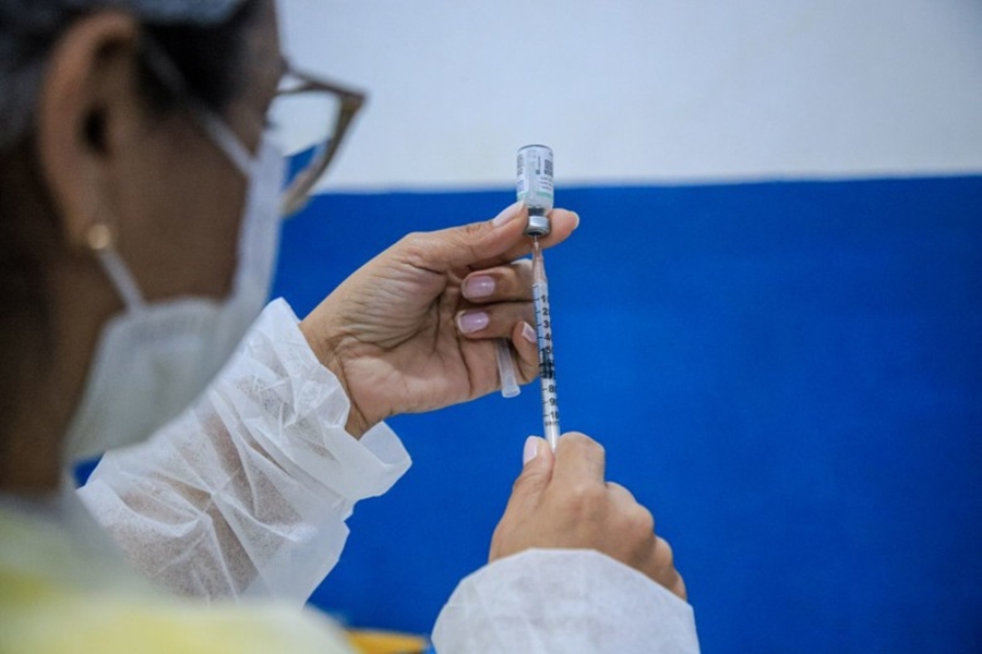 COVID-19: Vacinação segue disponível em todas as unidades de saúde da capital