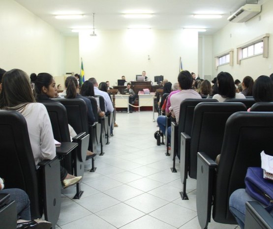 Julgamento de acusados de matar advogado entra no terceiro dia