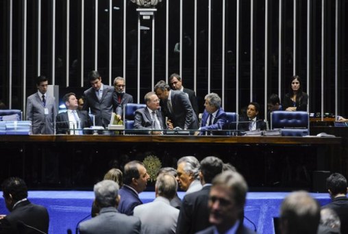 PT indica nomes e completa comissão do impeachment; 70% estão contra Dilma