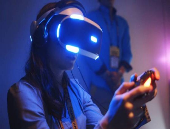 Visor de realidade virtual do PlayStation pode chegar ao Brasil só em 2018