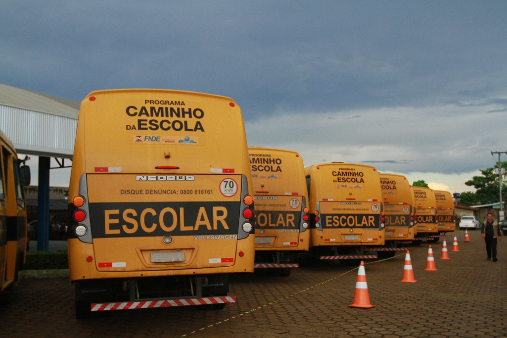 Convênios garantem transporte gratuito para alunos