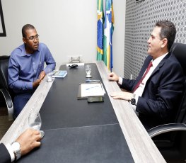 Maurão assegura R$ 100 mil em emenda para a recuperação de asfalto