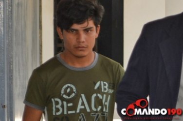 Jovem que matou irmão se apresenta a polícia  e diz estar arrependido