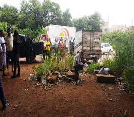 Cadáver com saco na cabeça é  encontrado embaixo do viaduto