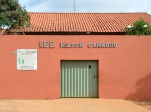 Bandidos fazem “limpa” na escola mais antiga do município 