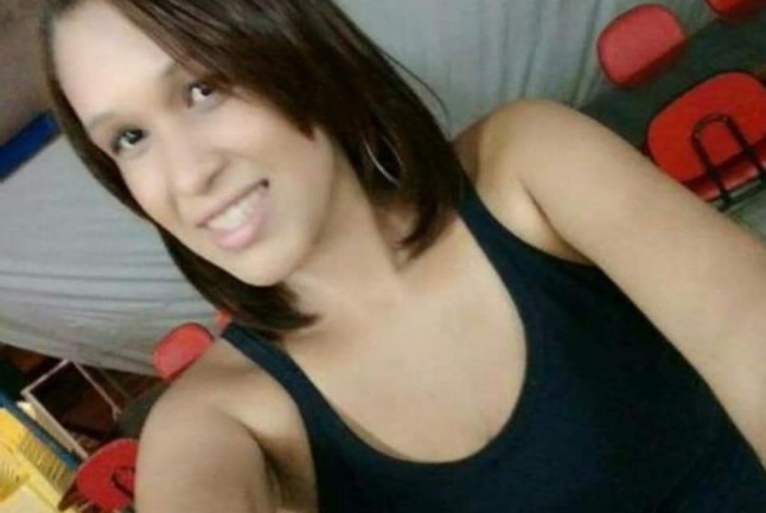 Jovem de 23 anos é encontrada morta nua em altar de igreja evangélica