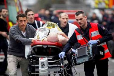 Sobe para 12 o número de mortos em ataque à revista em Paris