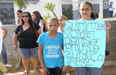 ARIQUEMES – Comunidade realiza protesto e pede prisão de atropelador – Fotos 