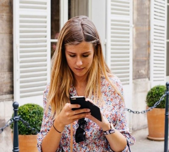 Celular é o principal meio de acesso à internet no Brasil