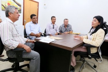 Glaucione apresenta emendas para município