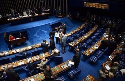 Senado elege hoje comissão que vai analisar abertura pedido de impeachment