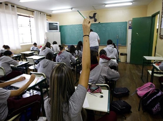 Câmara aprova
exigência
de filosofia e sociologia no ensino médio