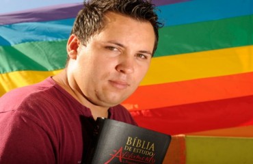 “Pastor” gay funda igreja para homossexuais