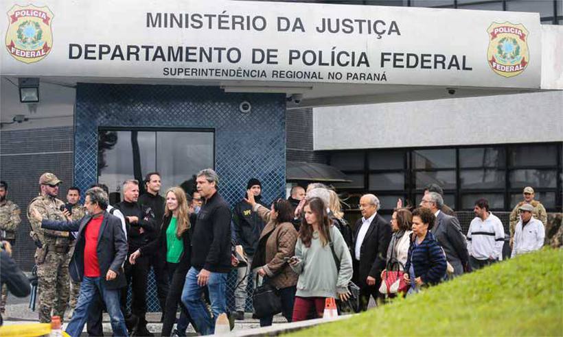 Comissão do Senado vai pedir que Lula receba mais visitas