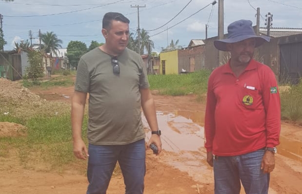 PARQUE CEARÁ: Vereador Júnior Cavalcante solicita recuperação nas ruas do bairro Lagoinha