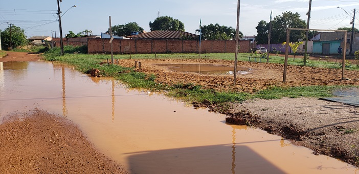 OBRAS: Vereador Da Silva cobra melhorias nos bairros Três Marias e Aeroclube