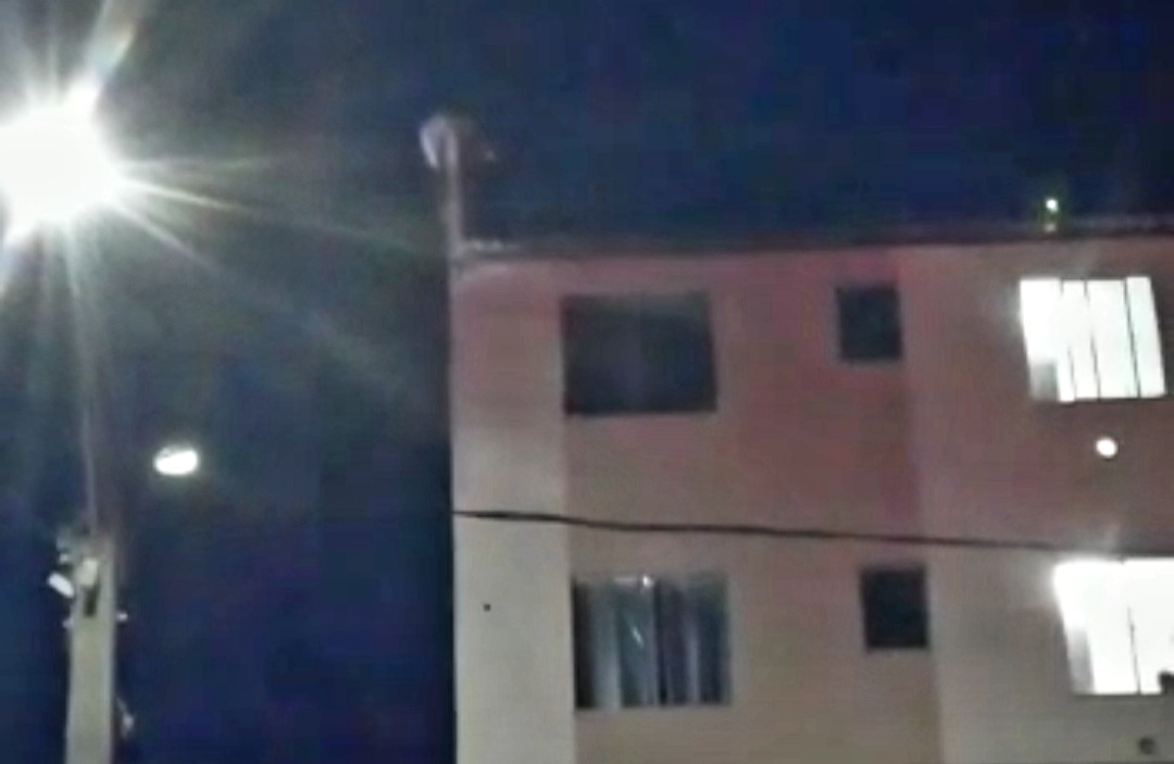 ORGULHO DO MADEIRA: PM e Bombeiros salvam homem que ameaçava pular de prédio