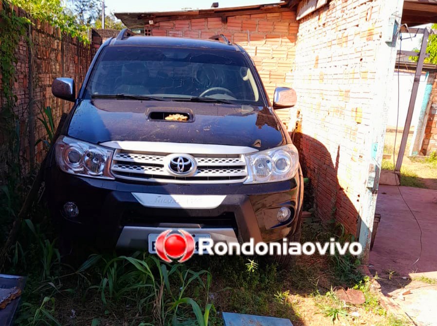 RECUPERADA: Delegacia de Furtos e Roubos encontra caminhonete SW4 roubada 