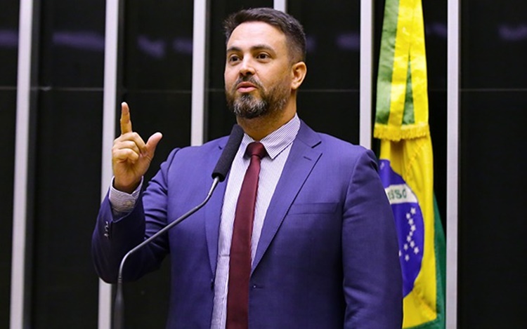 COBRANÇA: Leo Moraes vai ao FNDE buscar soluções para os kits de merenda escolar