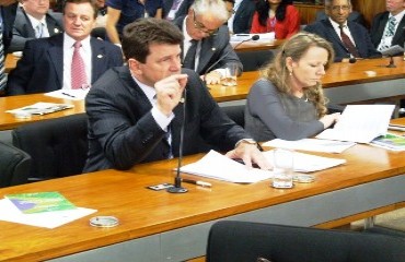 Cassol vai ao ministério da Agricultura em busca de recursos para exposições e confirma visita de senadores a Rondônia