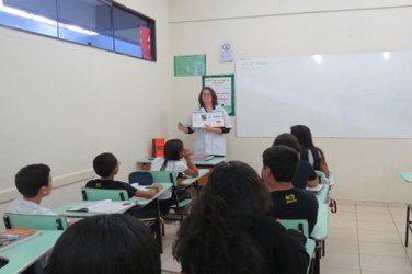 Objetivo Full Time prepara alunos com ensino integral e inglês intensivo