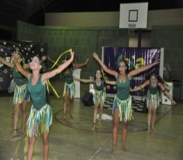 Festival Estudantil Rondoniense de Artes reúne talentos em escola 