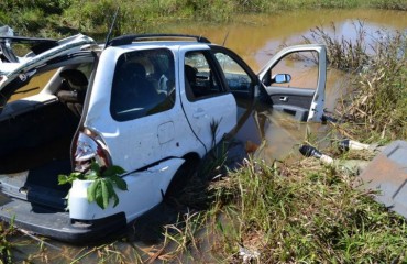 Médico morre em grave acidente na BR 364 - Fotos