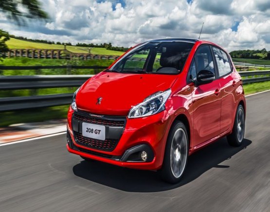 Hatches compactos Peugeot 208 é único a crescer em relação a 2015