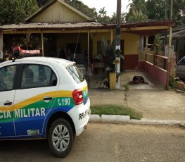 URGENTE - Cadáver é encontrado em frente a cemitério
