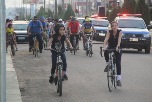 II Passeio Ciclístico arrecada alimentos para doação 