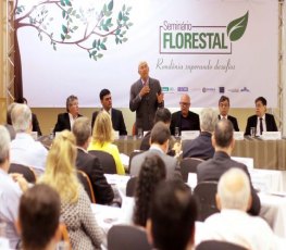 Governador quer legislação moderna para fortalecer economia