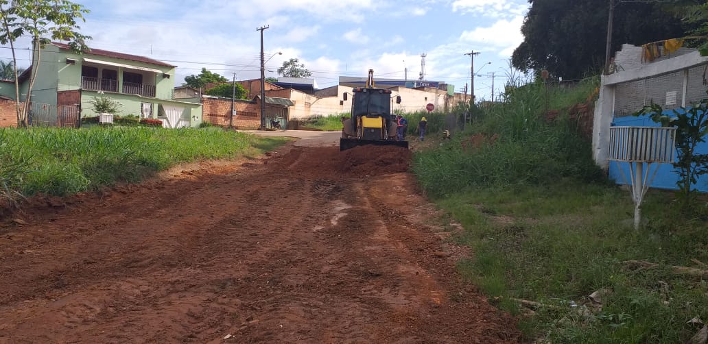 MELHORIAS: Prefeitura realiza serviço de encascalhamento a pedido de Alan Queiroz