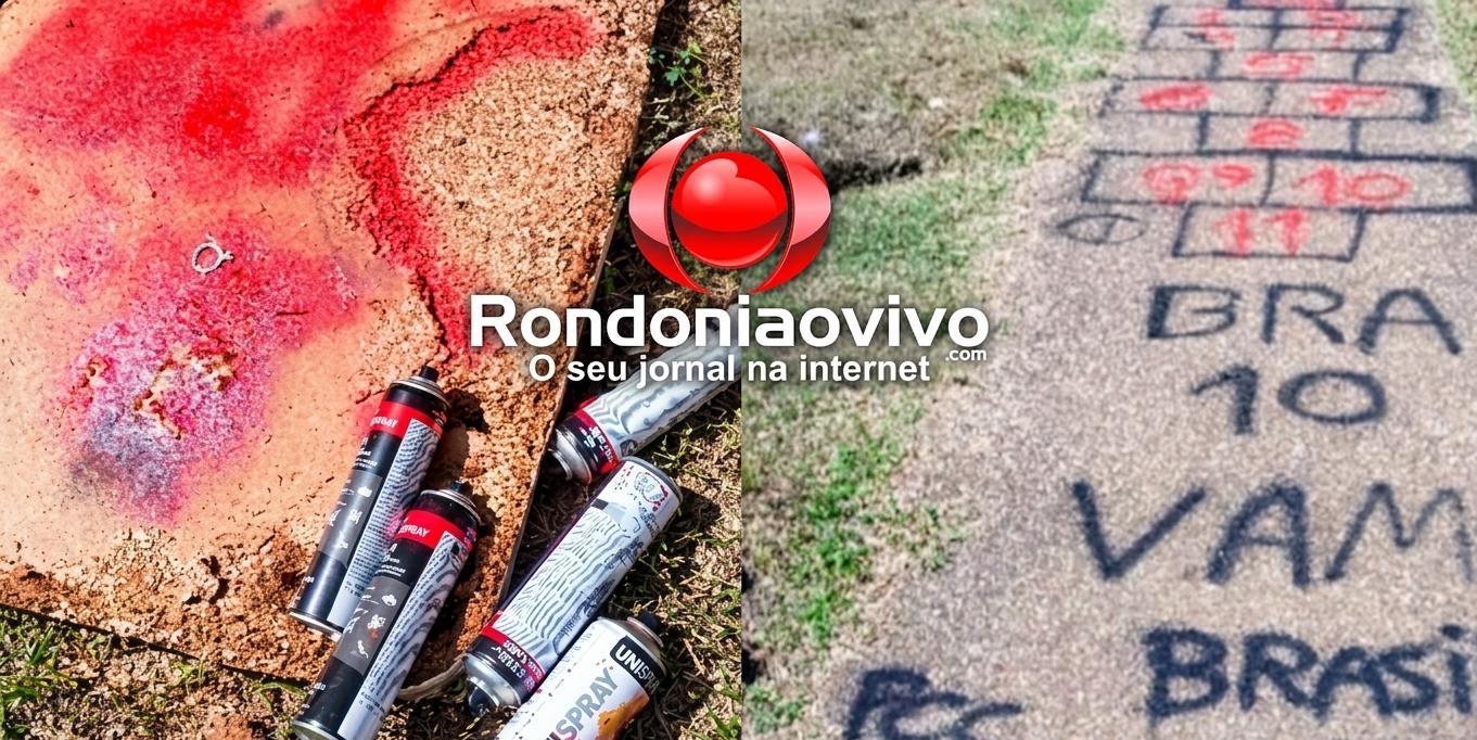 MORAR MELHOR: Faccionados são flagrados pela PM pichando sigla do PCC em condomínio  ​