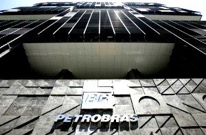 PF suspeita de 'organização criminosa' na Petrobras