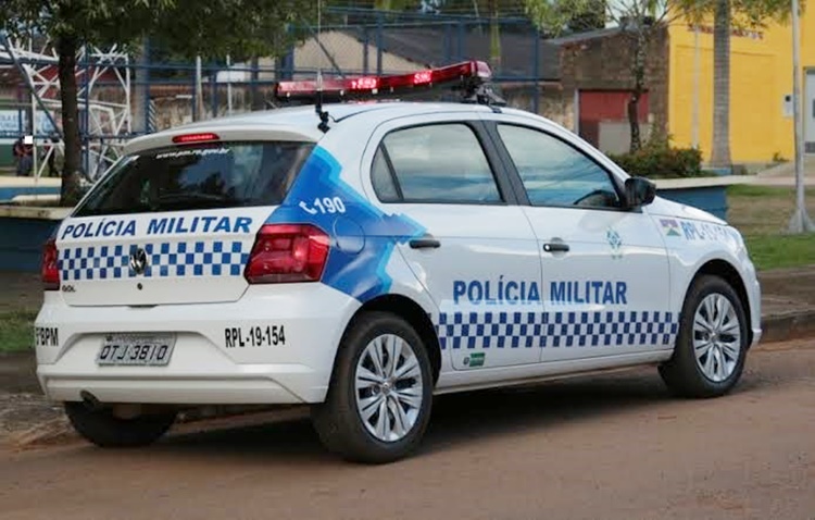 ATENTO: Bandidos são recebidos a tiros ao invadirem escola para roubar arma de vigilante