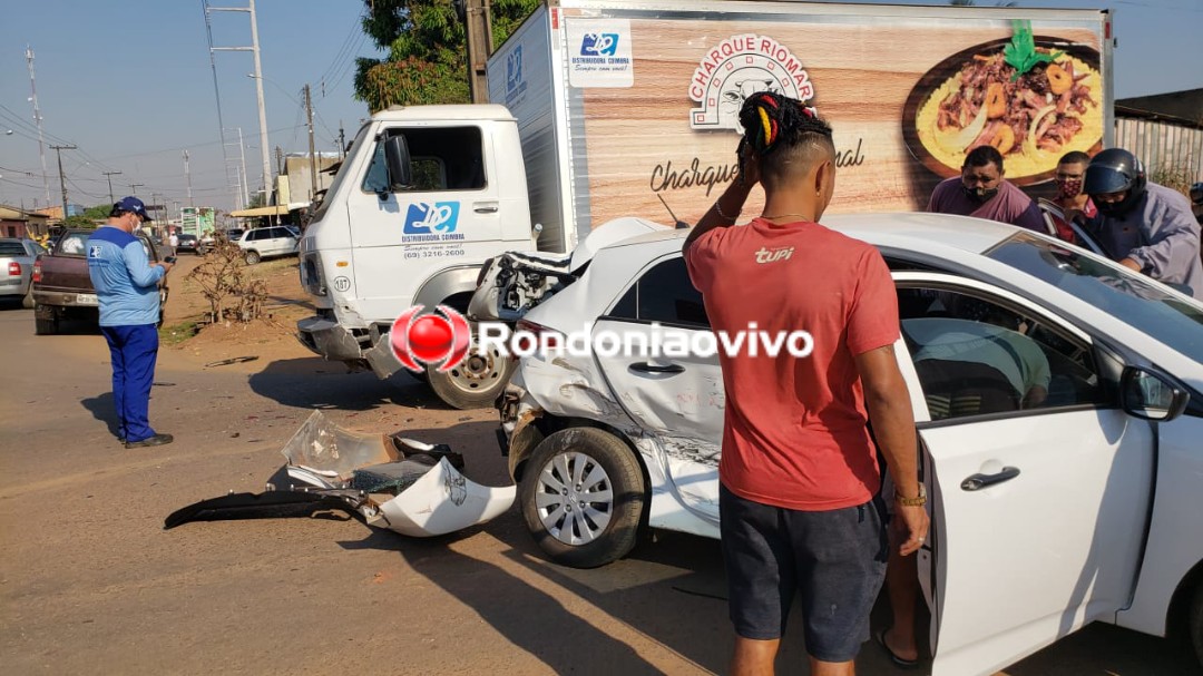 VÍDEO: Carro avança preferencial e provoca grave acidente com caminhão e caminhonete