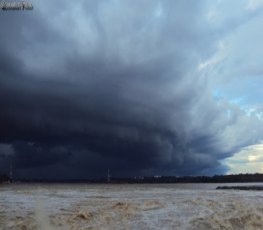 PREVISÃO DO TEMPO: Umidade e calor carrega nuvens em Porto Velho