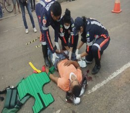 Grave atropelamento deixa ciclista com fratura exposta no fêmur