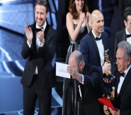 Oscar 2017 é marcado por gafe histórica em entrega de prêmio de melhor filme