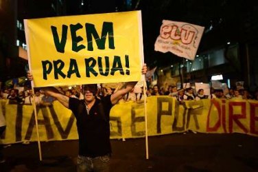 Revolução de mentirinha? - Por Professor Nazareno