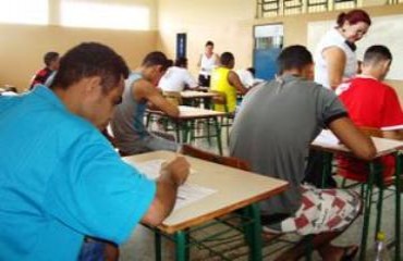 Detentos participam de provão de ensino fundamental e médio em Porto Velho