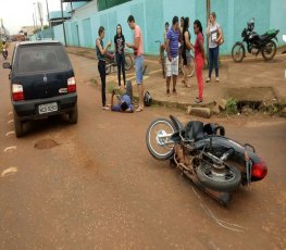 NA CAPITAL - Mulher invade preferencial e deixa motociclista gravemente ferido