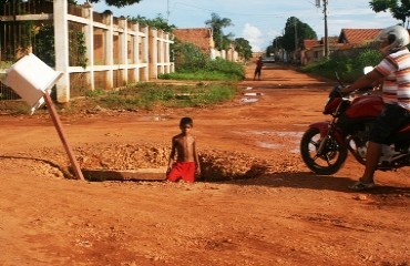 PRESENTE DE NATAL – Moradores encaminham a prefeito da capital fotos de ruas da zona Sul em péssimas condições