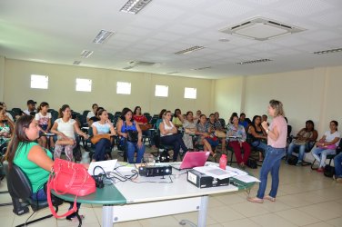 Adere alimentação infantil com micronutrientes em pó