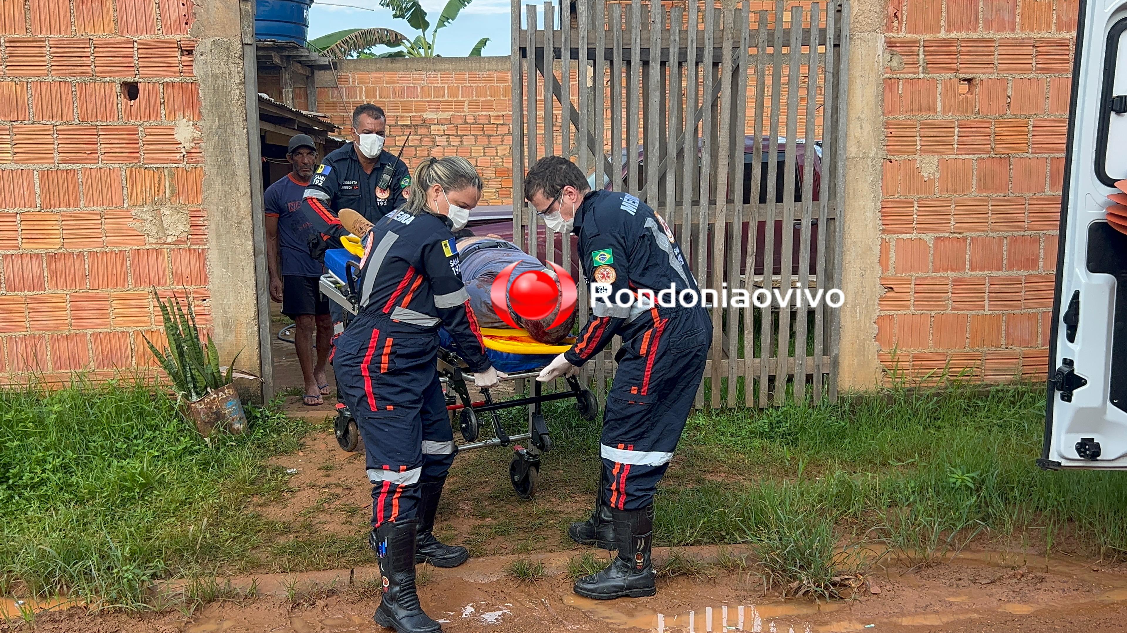 URGENTE: Samu é acionado após homem ser atacado por dupla dentro de casa